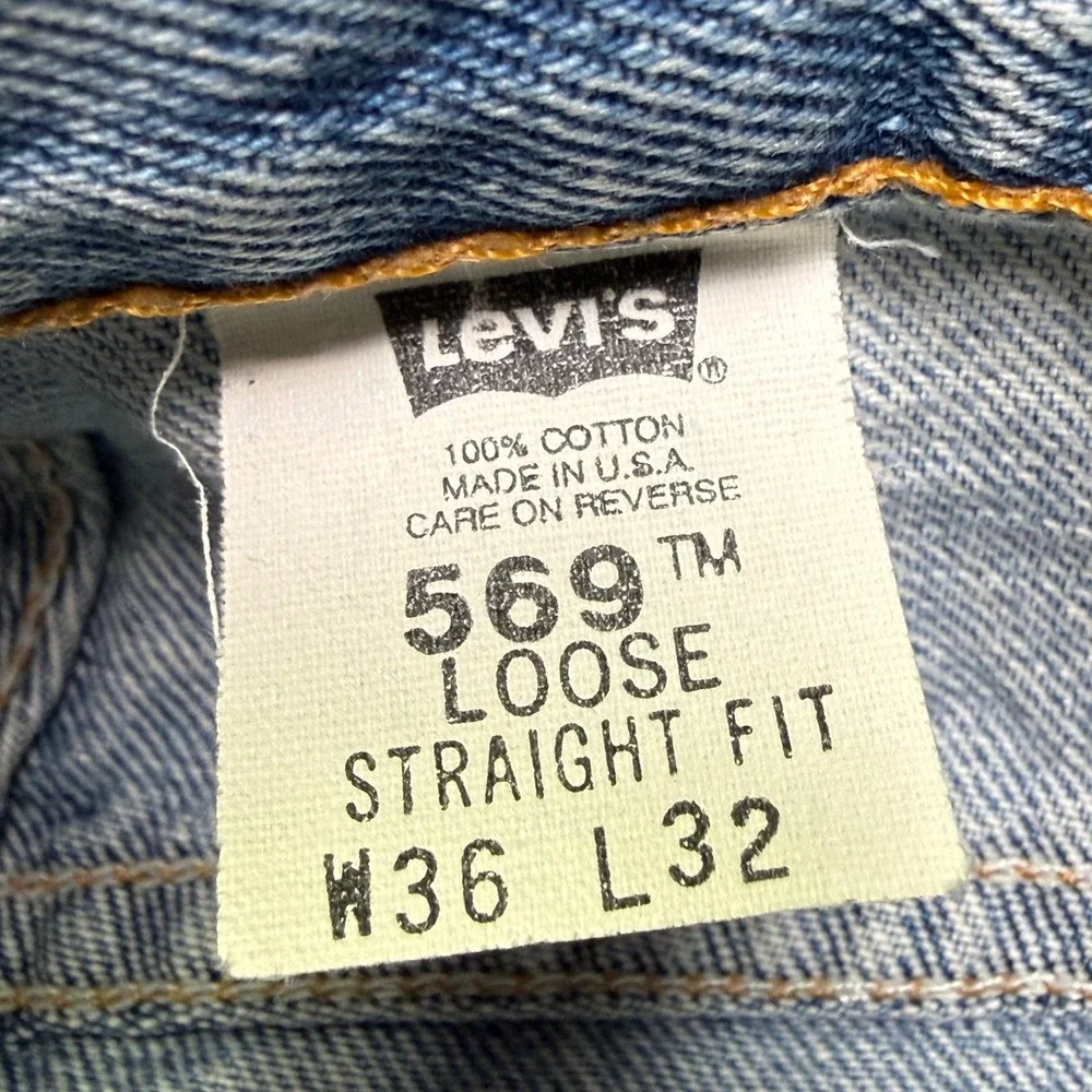 Vintage Levi's 569 Loose Straight Fit Jeans Mens 36x32 Light Wash Made in USA